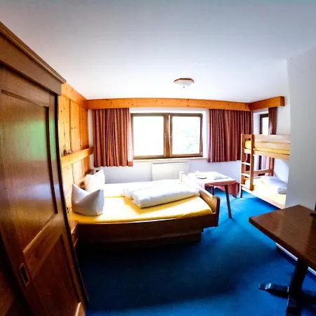 Christoffel 3* Niederau